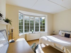 bed - click for photo gallery